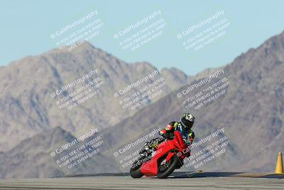 media/Dec-01-2025-Moto Forza (Mon) [[2daa91e15f]]/2-Intermediate Group/Session 4 Turn 9/